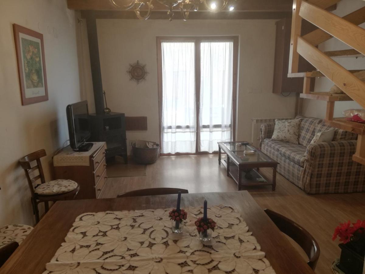 Pequeno Adosado De Montana Con Terraza Villa Villanova Dış mekan fotoğraf