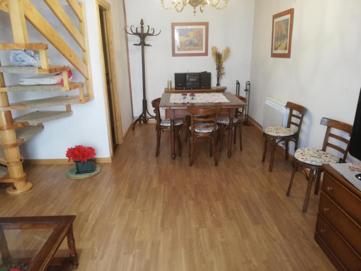 Pequeno Adosado De Montana Con Terraza Villa Villanova Dış mekan fotoğraf